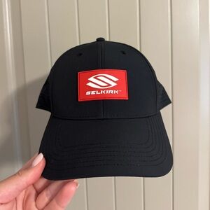 (NWOT) Selkirk performance hat